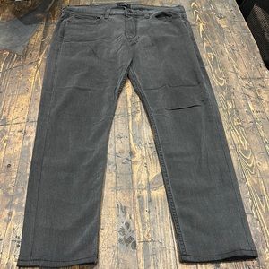 Paige Lennox - Sheldon Jeans